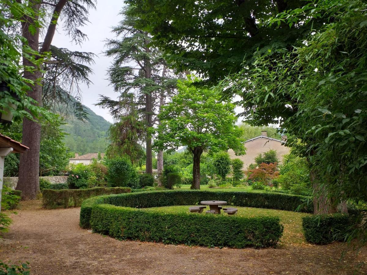 Le Jardin Secret Bed & Breakfast Saint-Antonin-Noble-Val Exterior photo